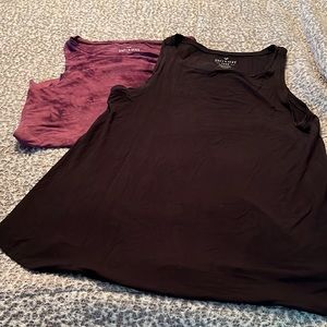 2 American Eagle Soft Tanks